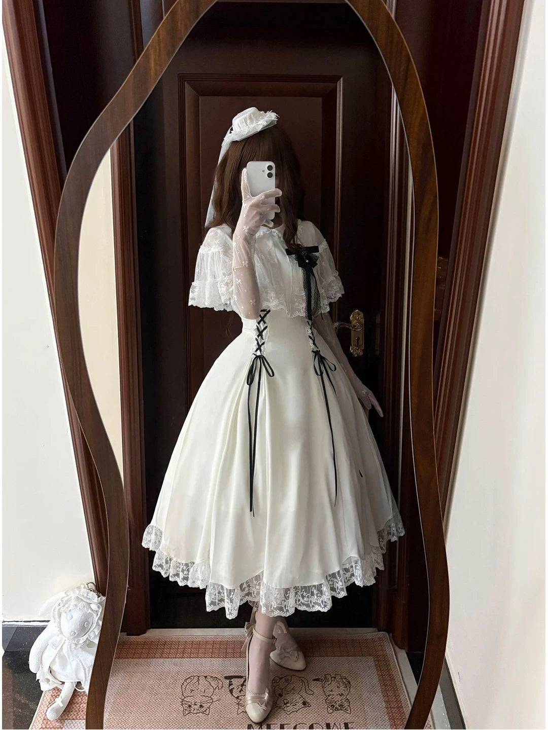 Creamy - White Classic - Waist-Cinched One-Piece Dress with Lace Trim
