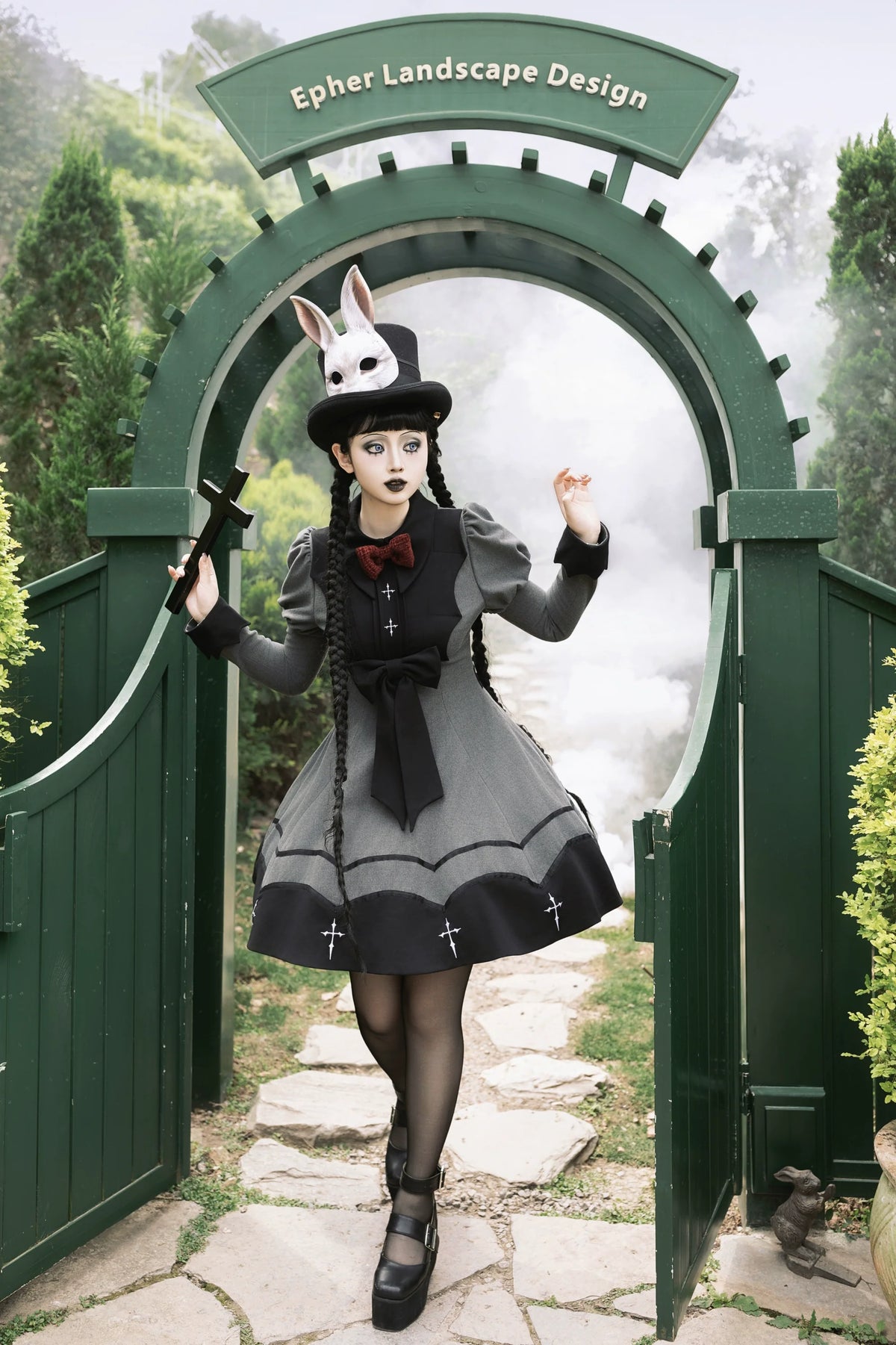 Polaris Lolita - Vampire Princess - Gothic Lolita OP dress with bat designs and Juliet sleeves - product detail 10