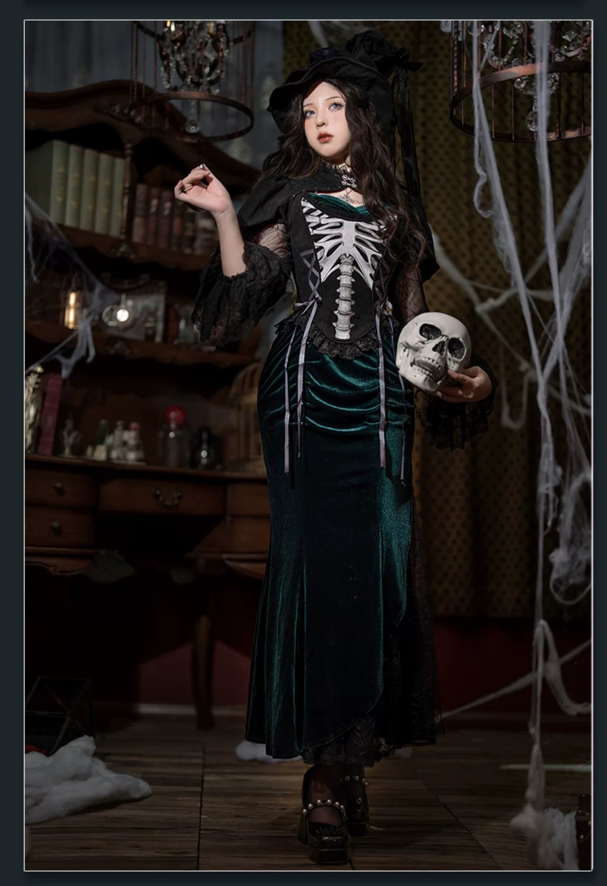Baozi Pig - Deep Abyss Nightmare - Dark-Green One-Piece Qipao Dress with a Fishtail Hem