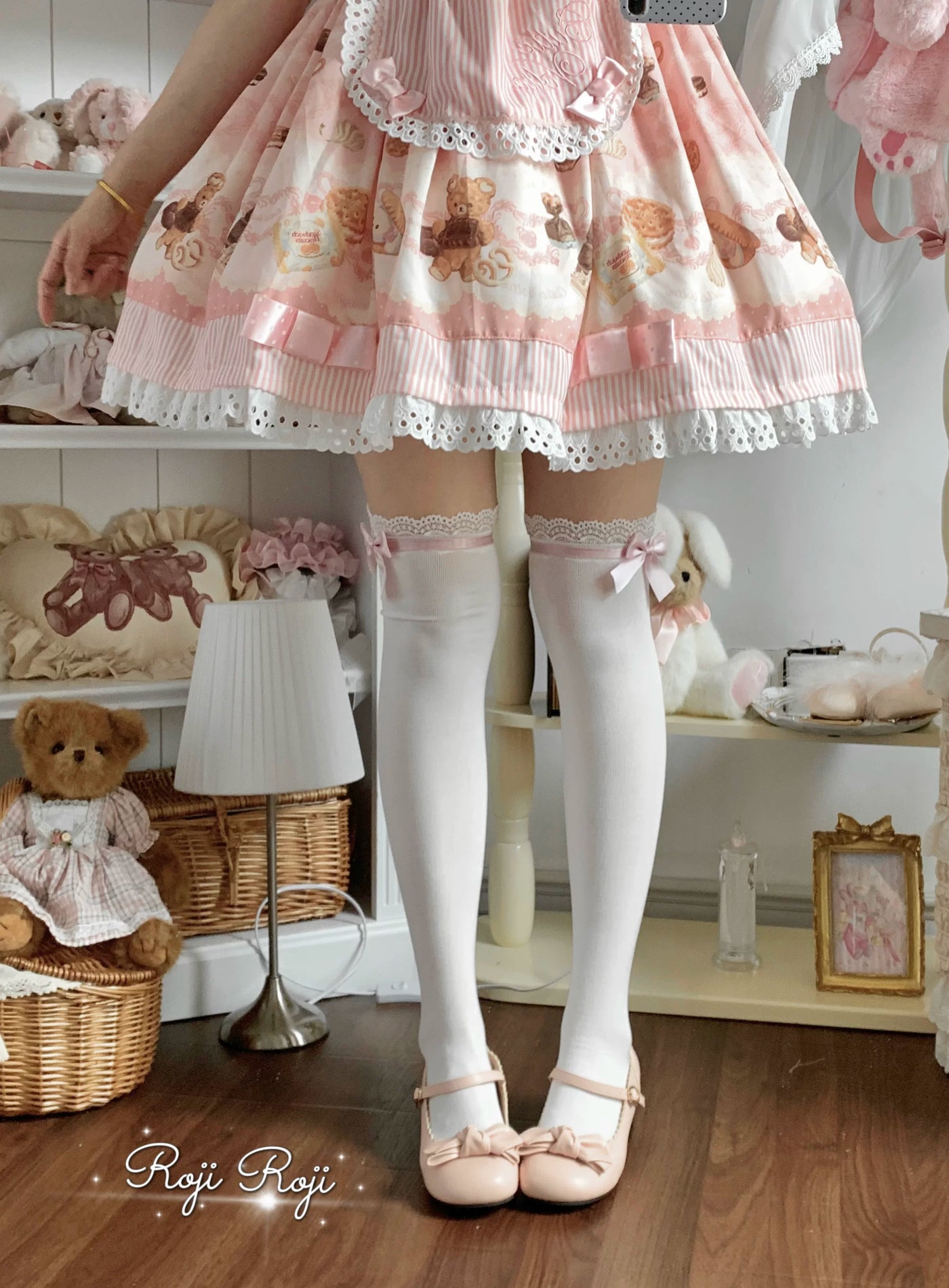 ROJI Doll-Style Lace Bow Lolita Socks – detail view 13