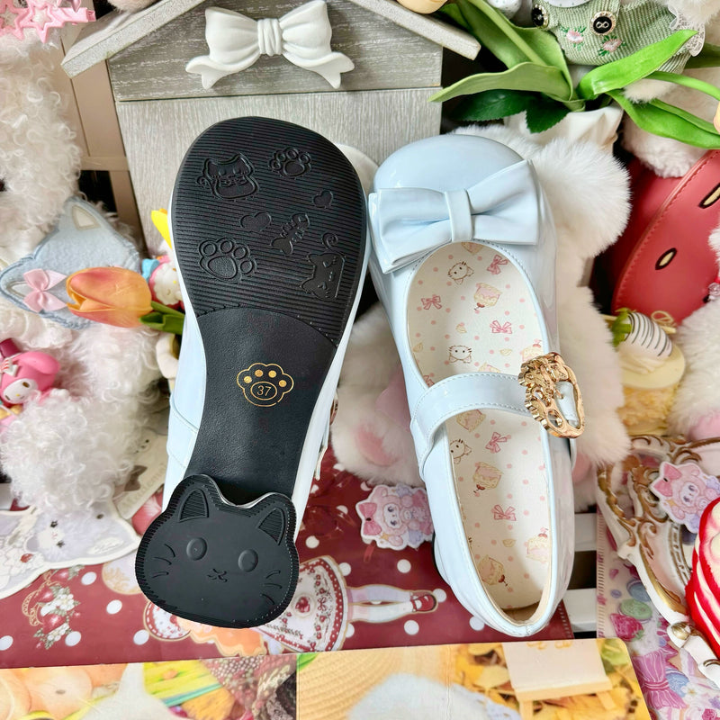 Kitten Toast – Hugging Cat with Bell – Bow Mary Jane Shoes in Glossy Blue - 2.5 cm Heel - with Bell — product photo 7