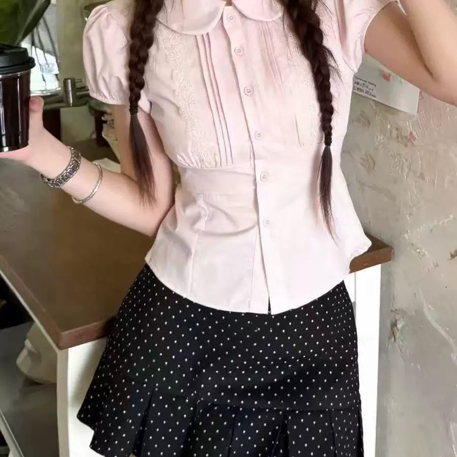Sweetheart Dream Machine - Soft Doll Collar - Pink short-sleeve blouse with lace panels
