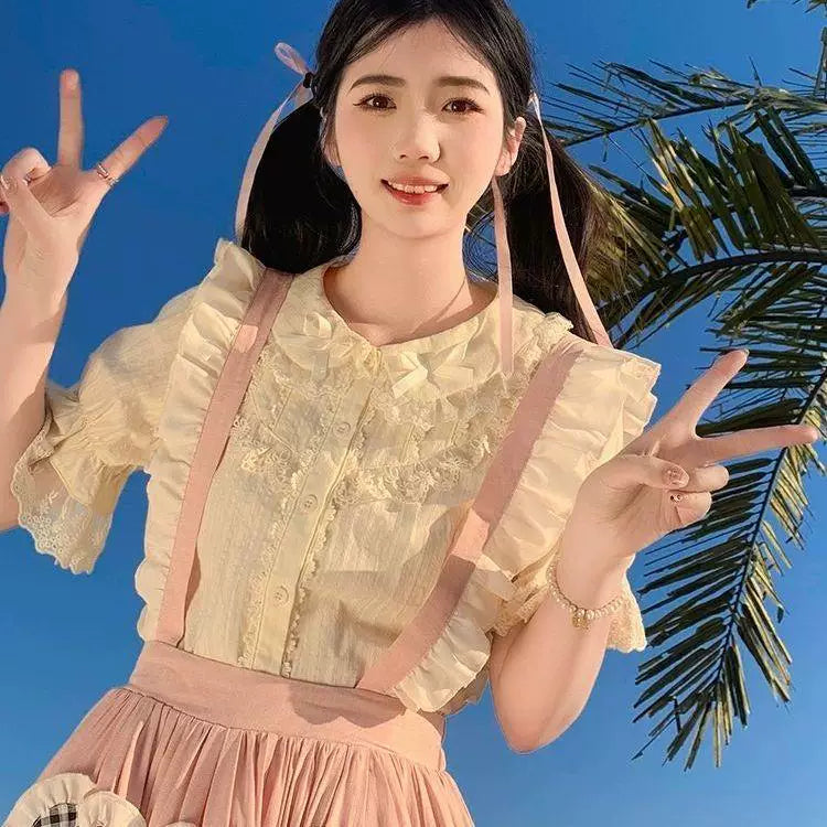 Sweetheart Dream Machine - Lace Collar - Cotton blouse with a Peter Pan collar