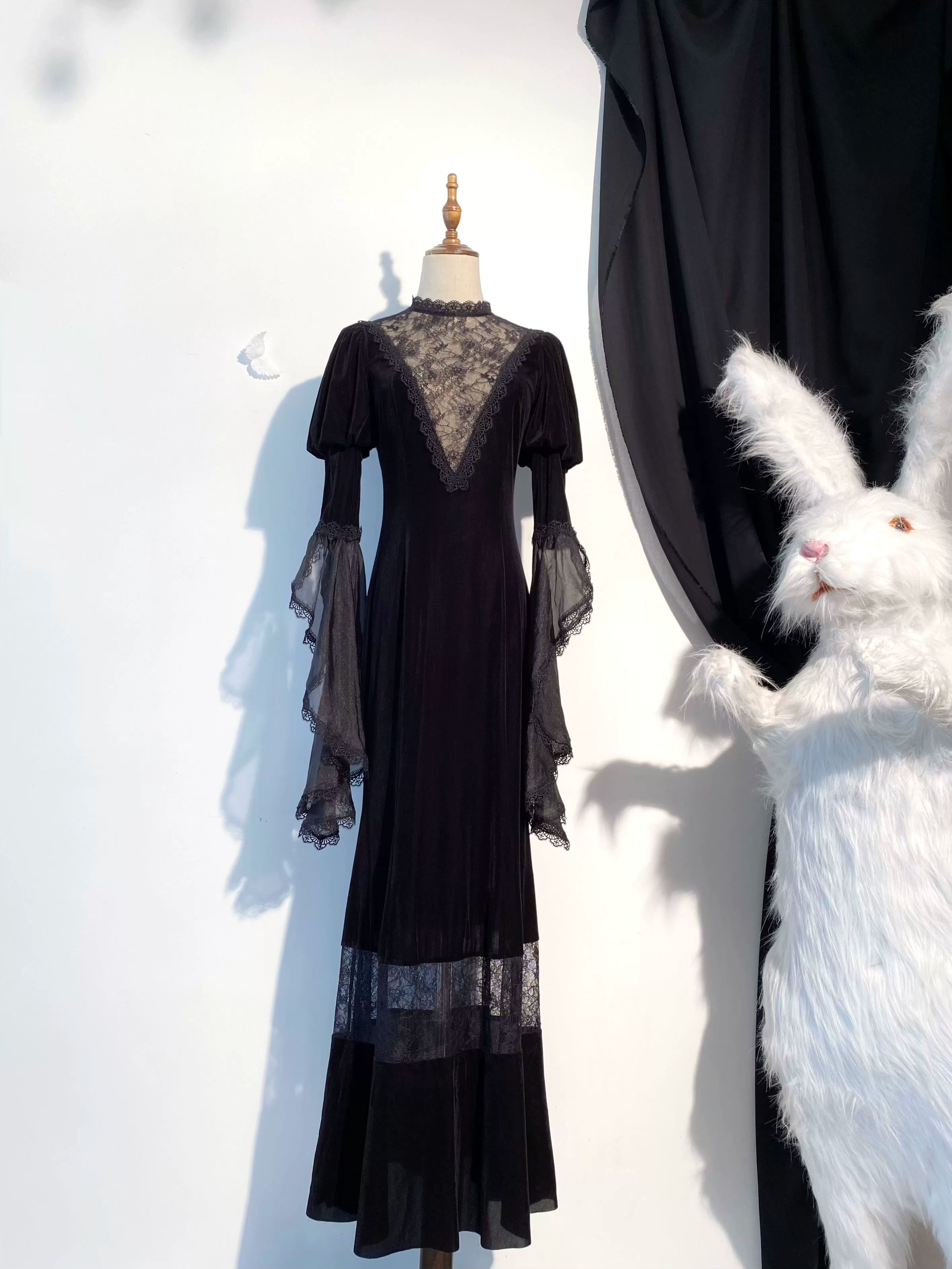 Shipping within three days Spot page Morticia Gothic Diablo Original Lolita fishtail skirt