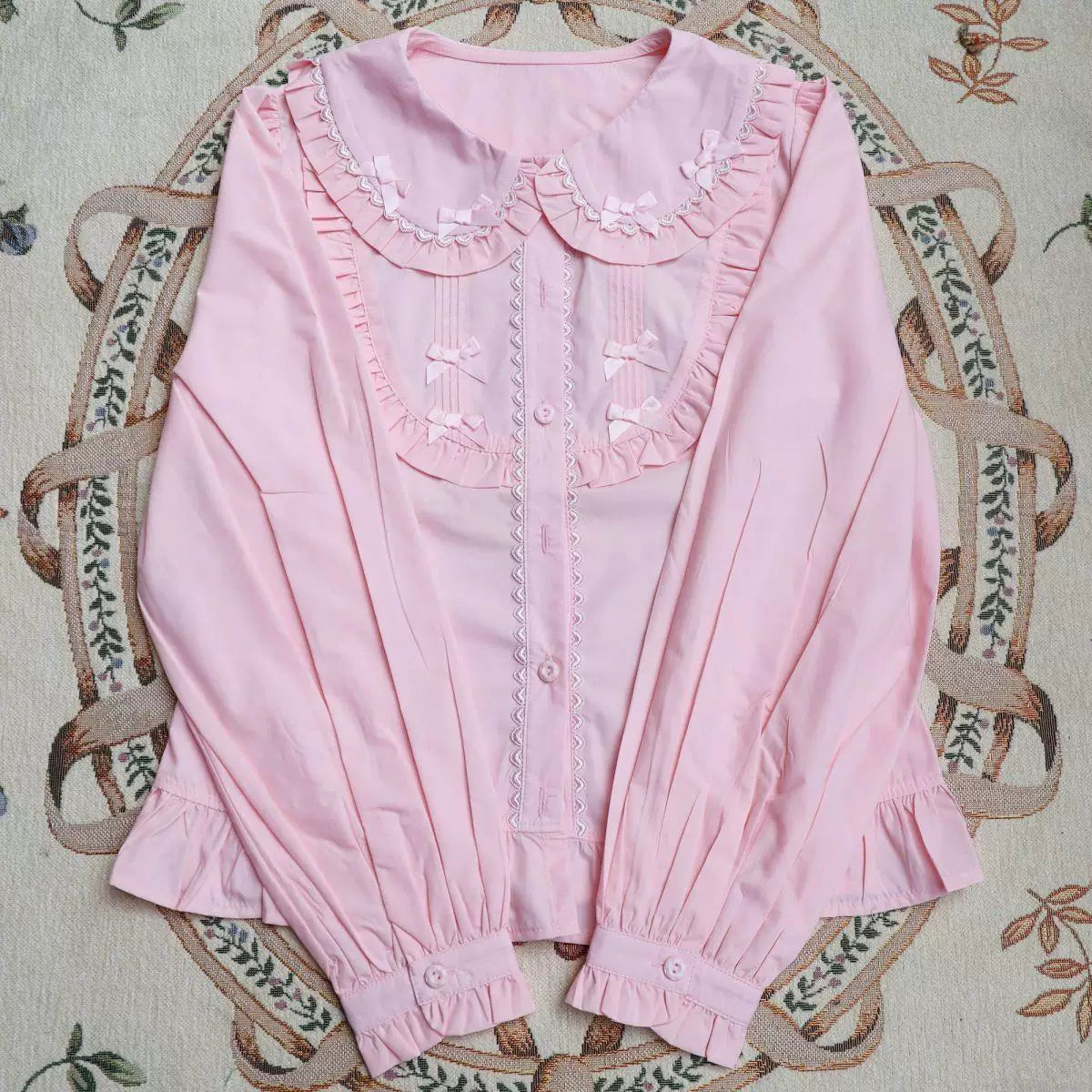 Sweetheart Dream Machine - Condensed Milk - Long-Sleeve Blouse with a Lace-Edged Doll Collar