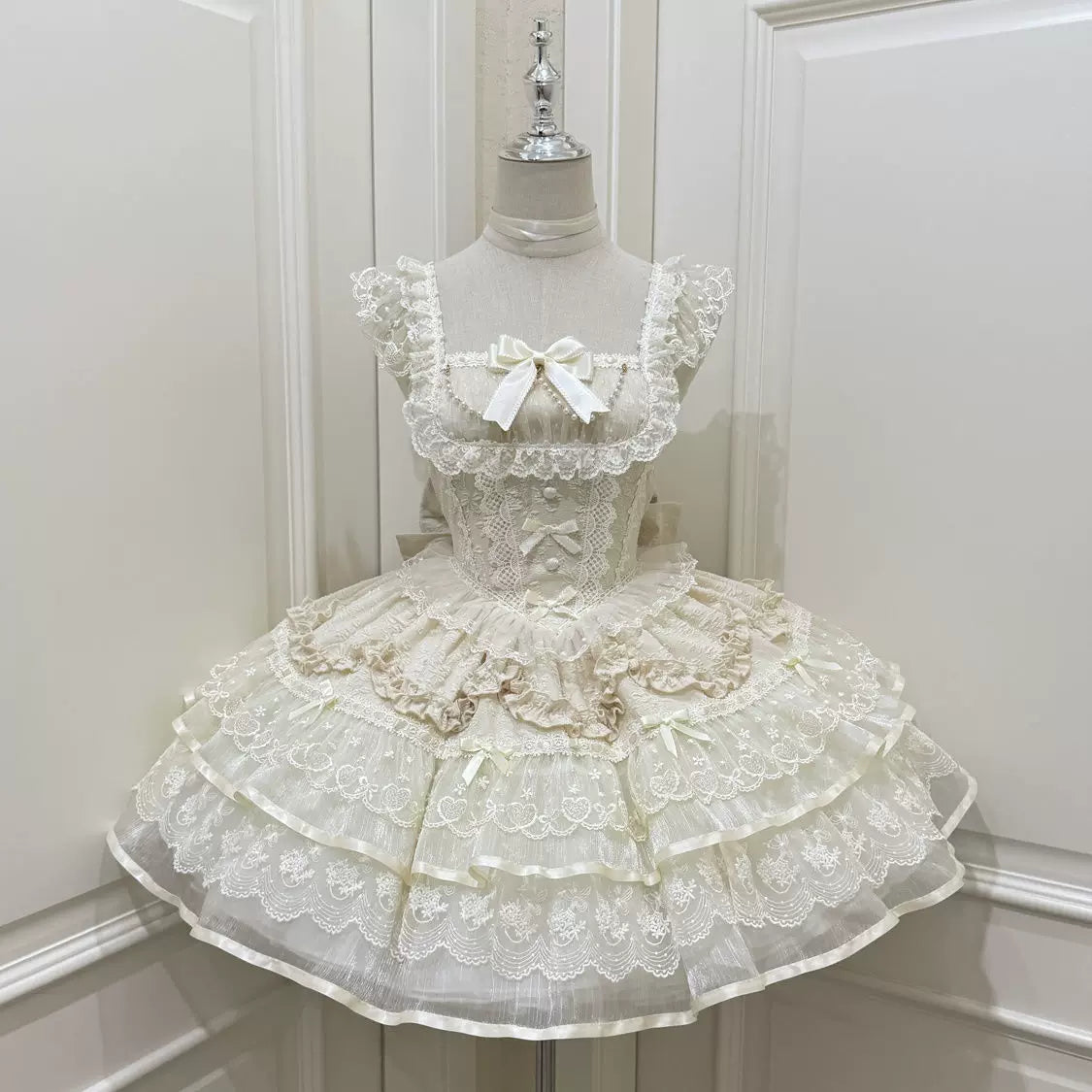 Lady Han Ballet Dream Lolita JSK dress with floral print, featuring a fitted bodice and flowing skirt, perfect for elegant dancewear.
