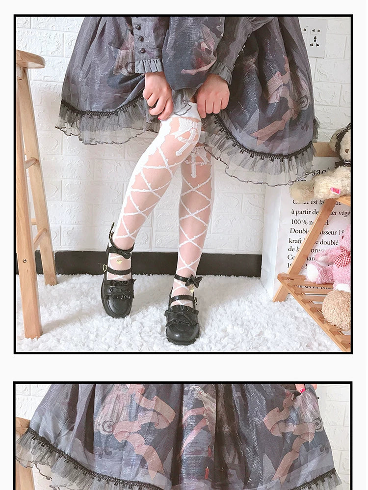 roji roji - Thorns Kiss - White or Black Calf Socks and Pantyhose with Crossed-Thorn Pattern