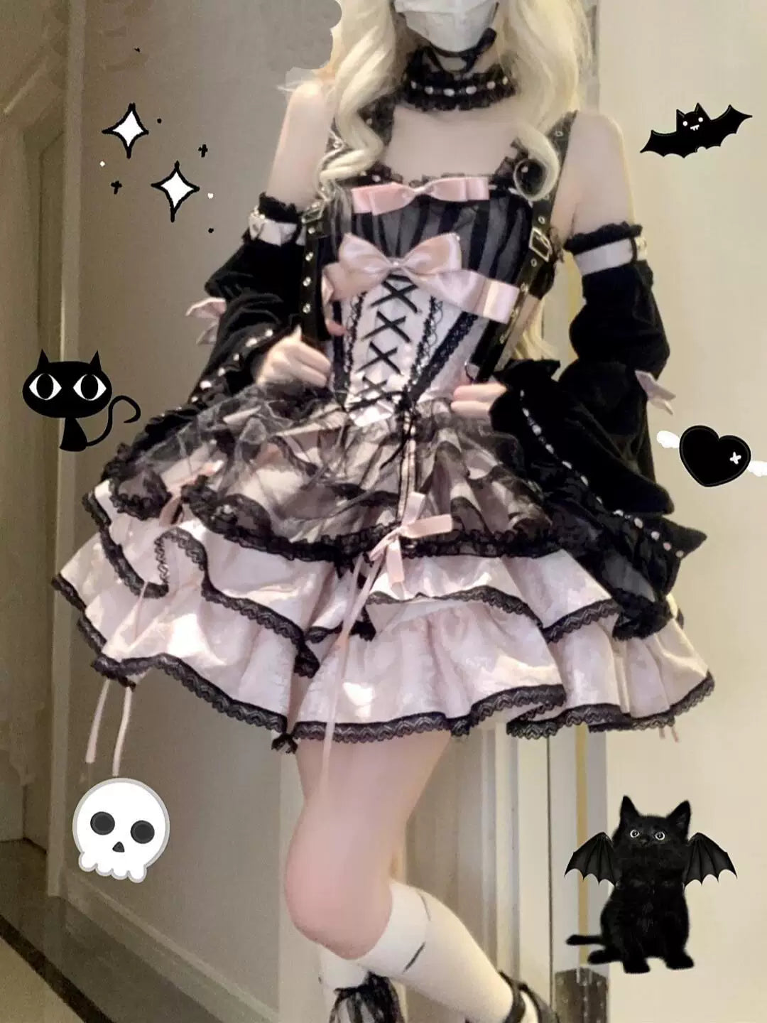 Creamy - Black-Pink Princess - Black-pink suspender dress with hand sleeves