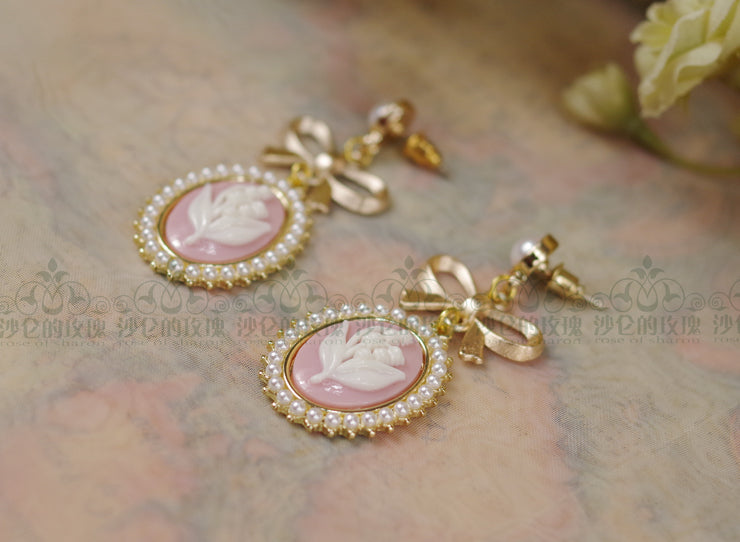 Rose of Sharon - Retro Cameo Lolita Earrings - Earrings