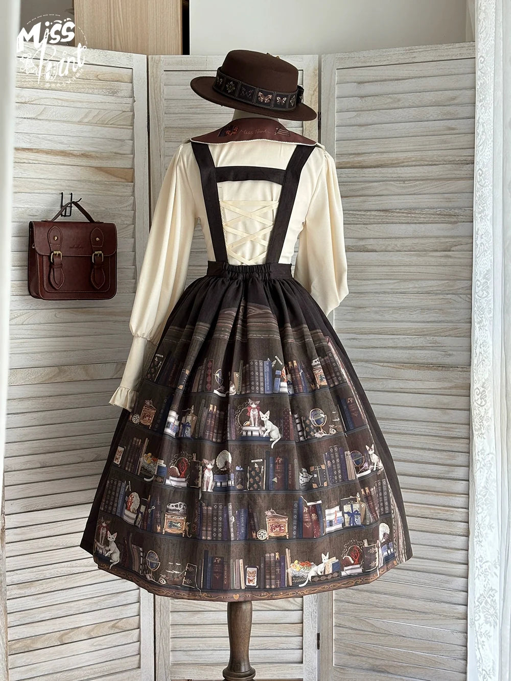Miss Point - German Bookshelf - Classic Lolita Blouse, Butterfly-Shaped Collar