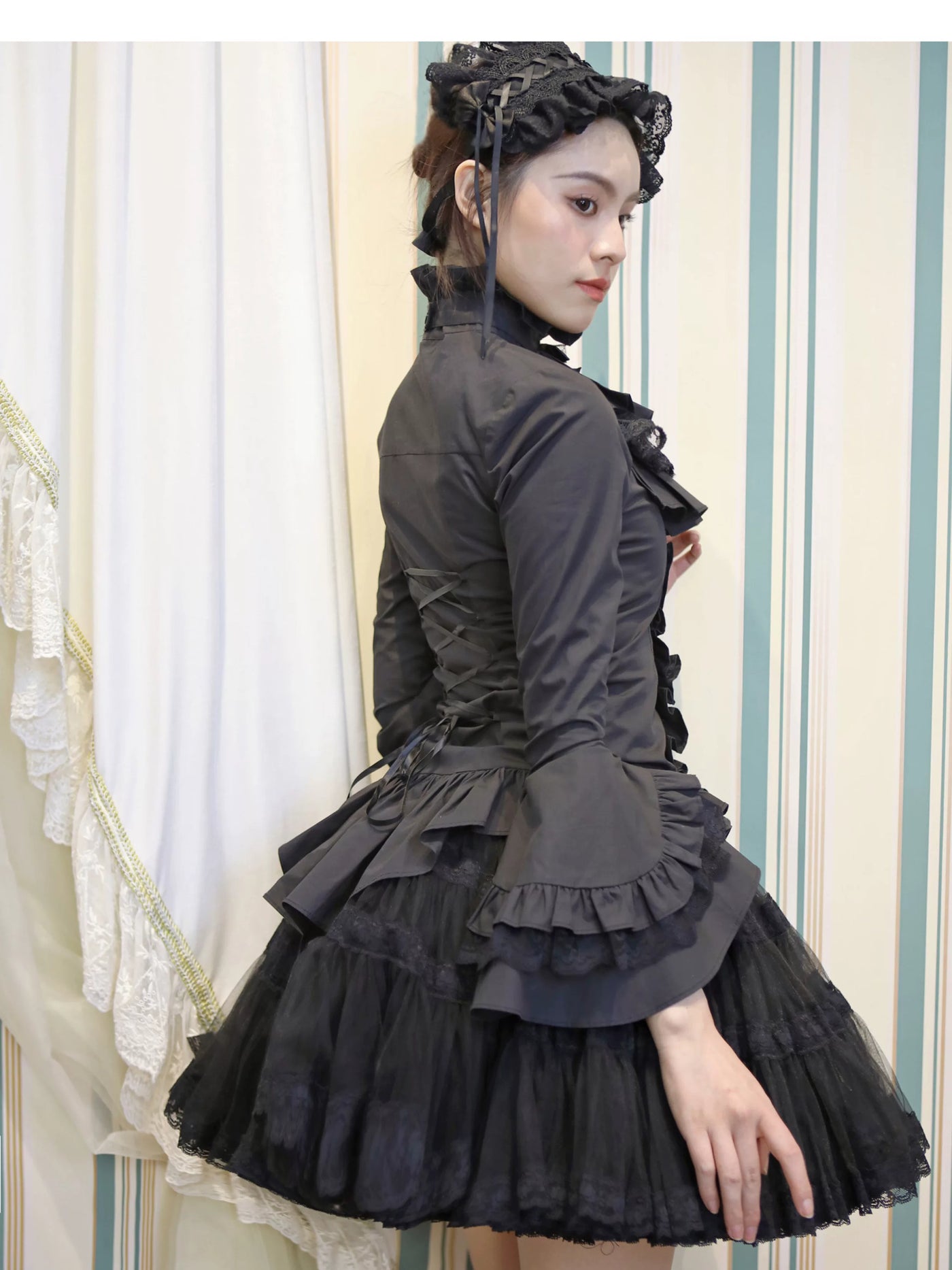LACE GARDEN - Black Angel - Blouse with Ruffled Collar and Flared Sleeves