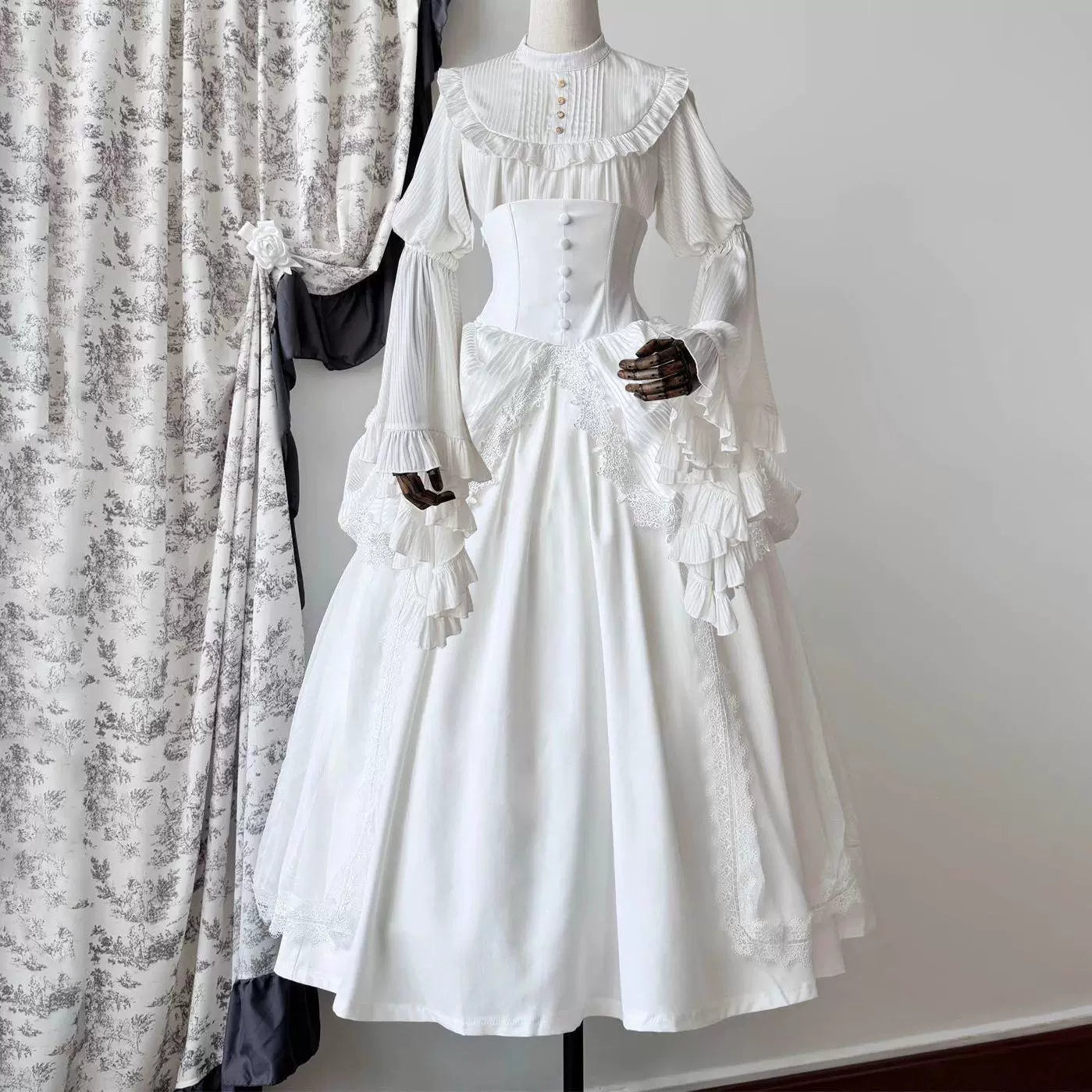 Sweetheart Dream Machine - Gothic Hime - Hime-Sleeve Top and Fishbone Skirt Set