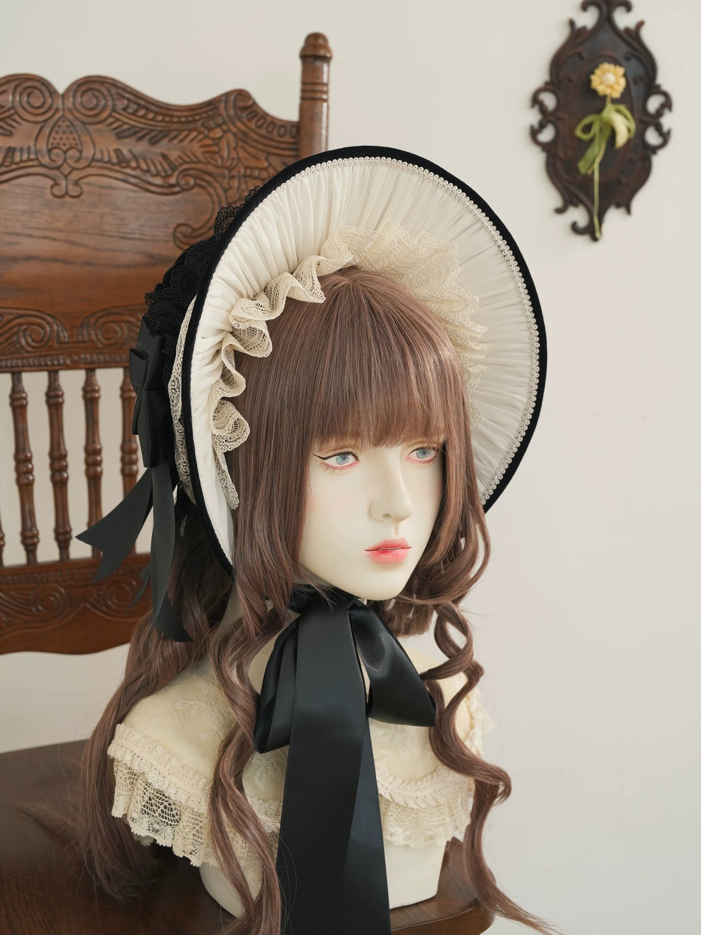 Star Box - ChevalDoll - Velvet Bonnet with Lace Trim