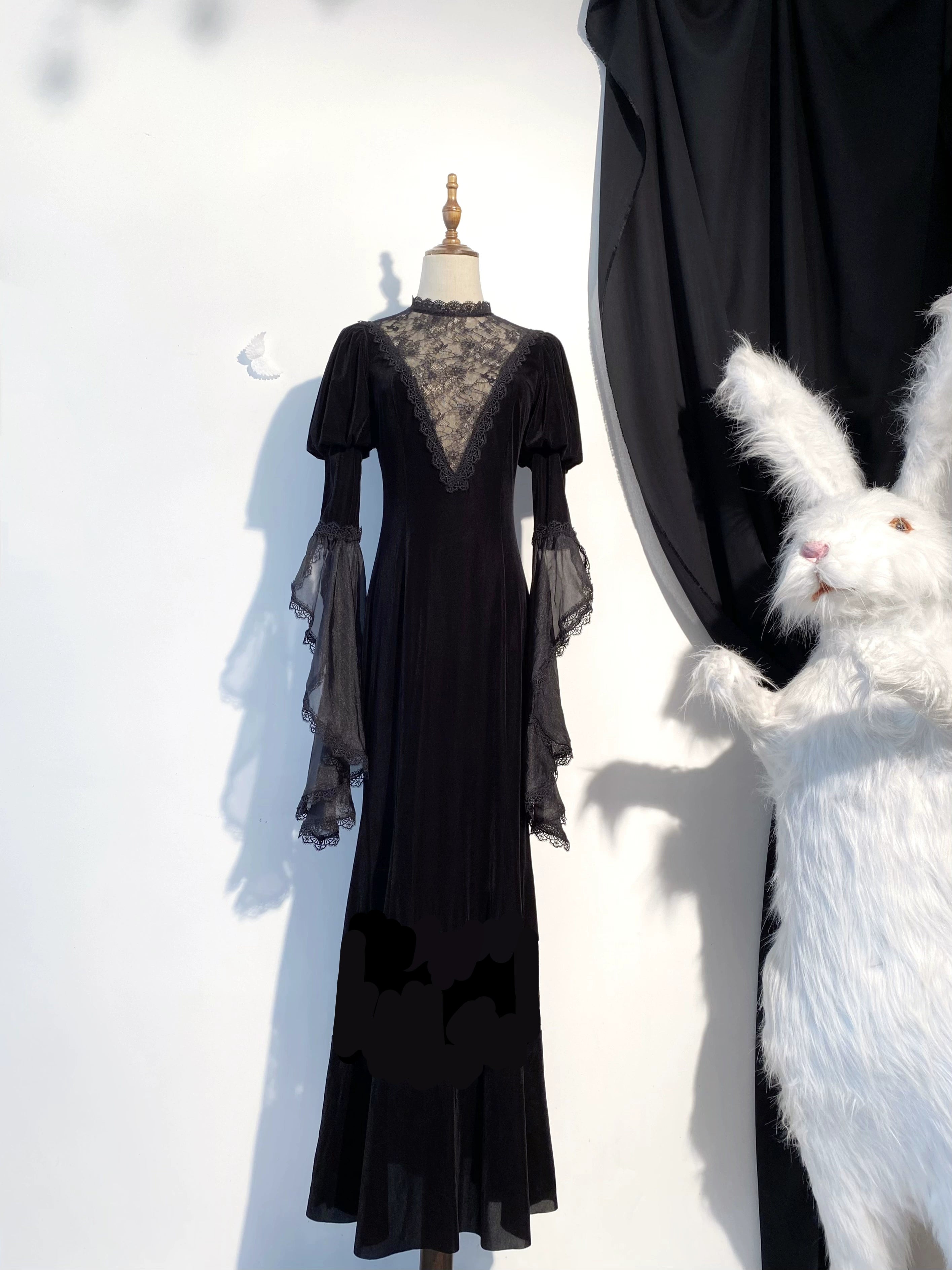 Shipping within three days Spot page Morticia Gothic Diablo Original Lolita fishtail skirt