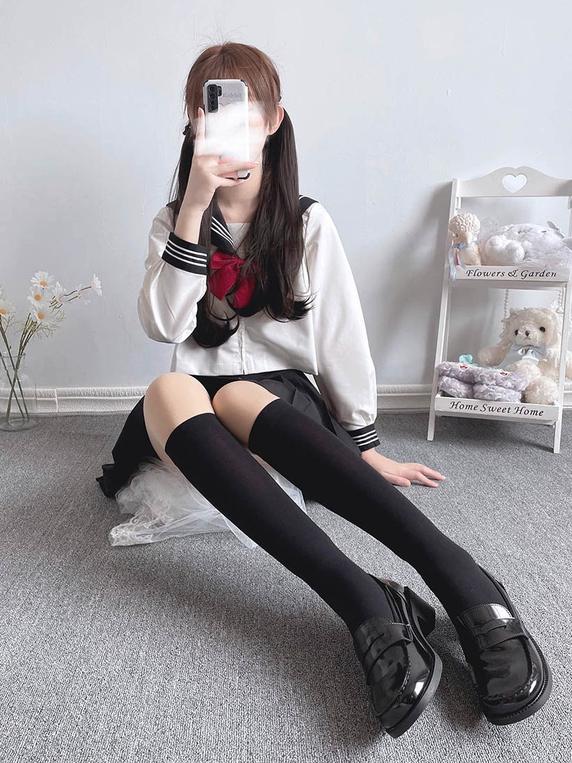 Floral Milk Cat - Black Multi-Length - Thin Heelless Socks in Four Lengths