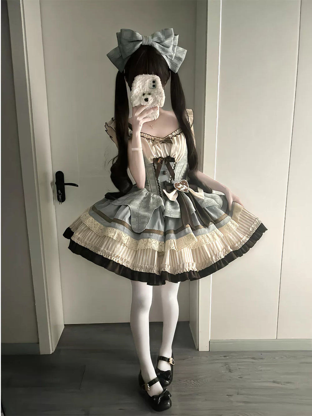 Mint and chocolate JSK with layered lace skirt, waist bow, and oversized headpiece