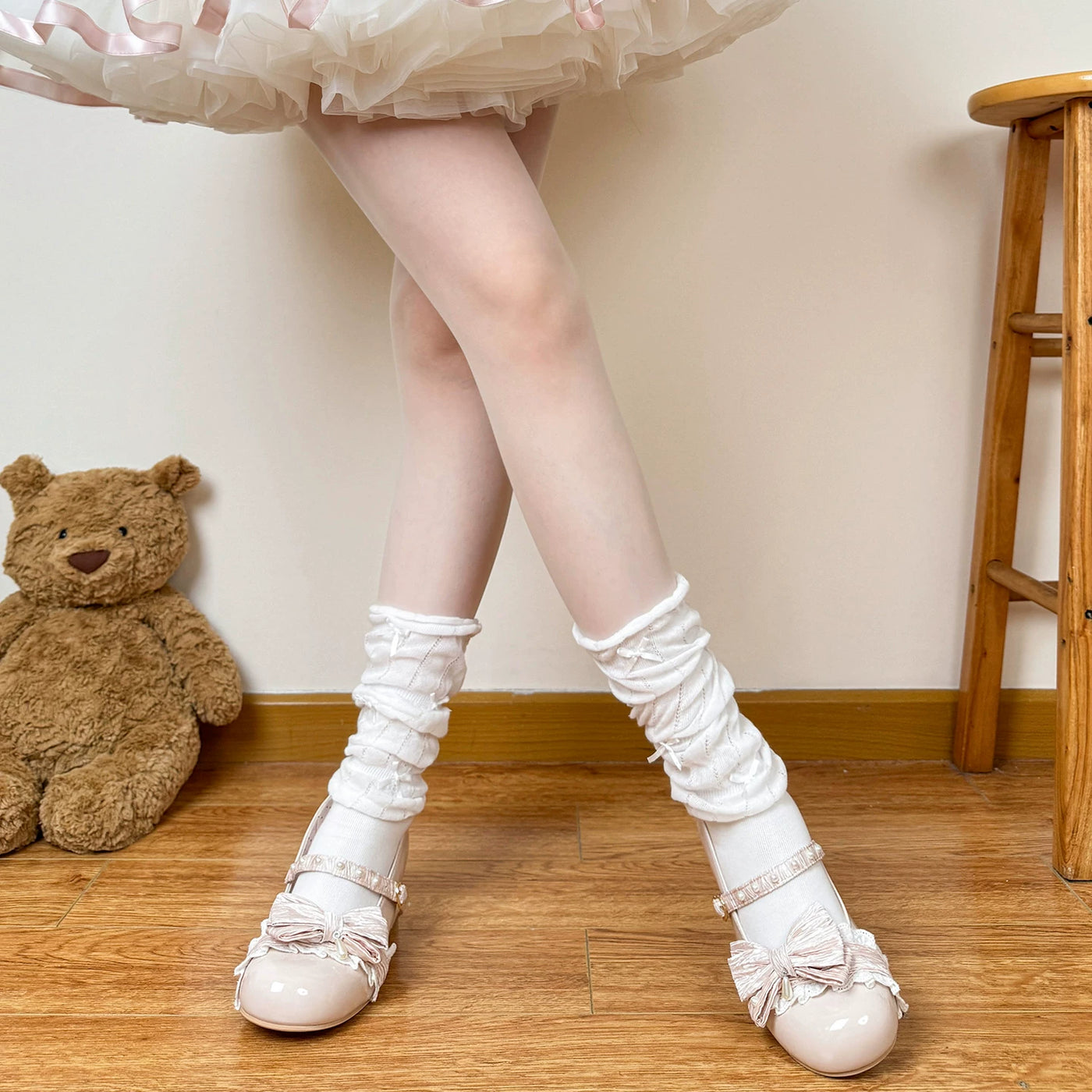 Chubby Bear Tales - Cream Ballet Lace - Bow-Trimmed Lolita Socks