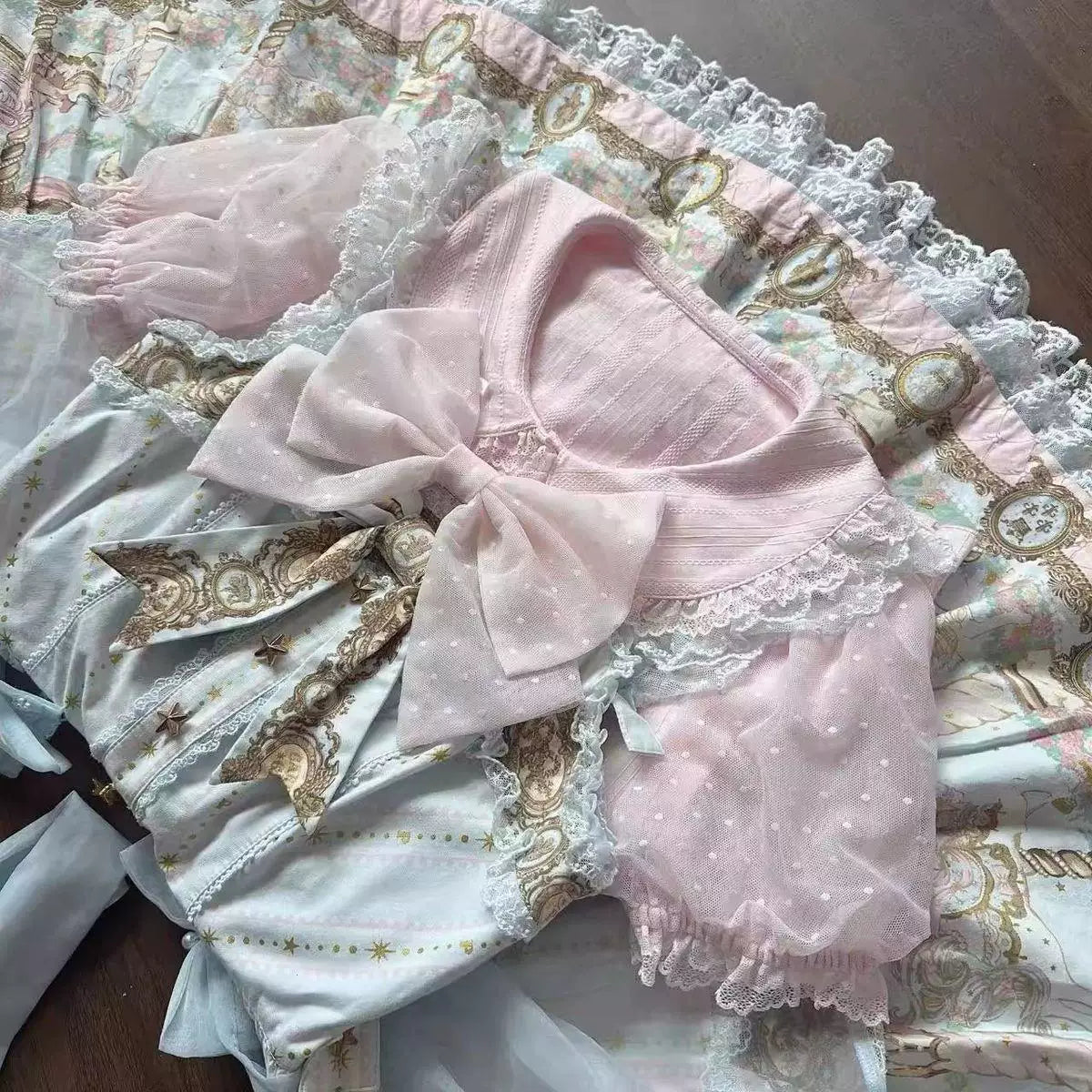 Sweetheart Dream Machine - Milky Puff - Cotton Inner Layer with a Lace-Trimmed Peter Pan Collar