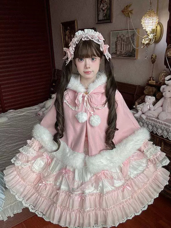 Sweetheart Dream Machine - Lace Heart Cape - Shawl with Lace-Neckline or Heart Styling