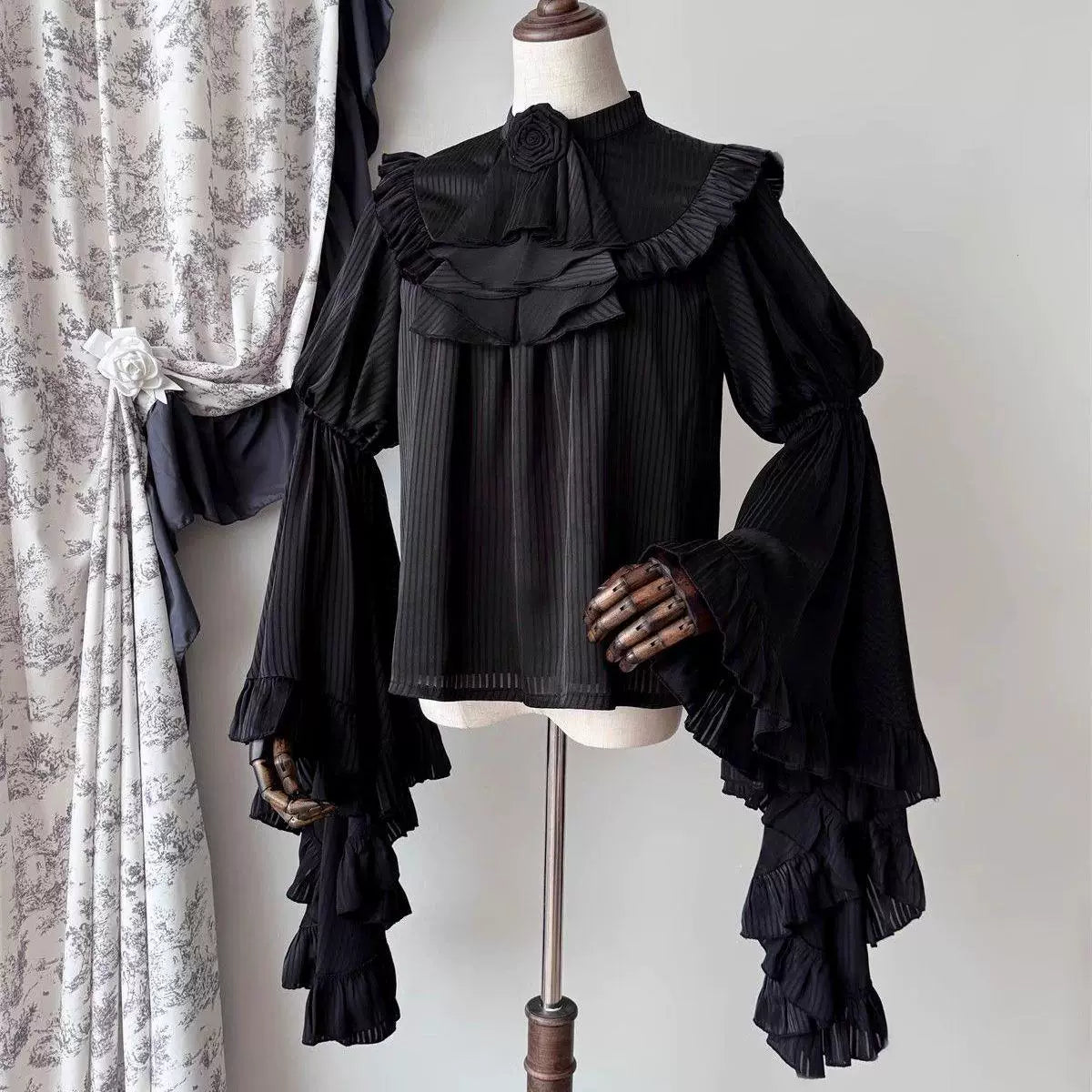 Sweetheart Dream Machine - Gothic Hime - Hime-Sleeve Top and Fishbone Skirt Set