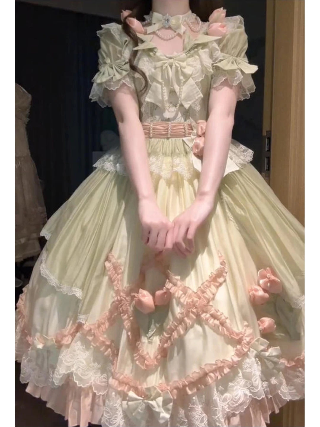 Creamy - Pink Rose Garden - Green-and-Pink Classic Lolita Dress with Lace Trim