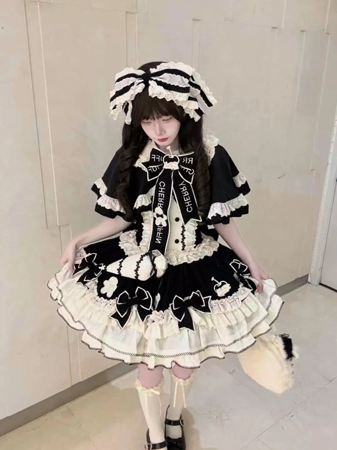 Creamy - Pastry Chef - JSK Dress Set with Ruffled Cape and Train