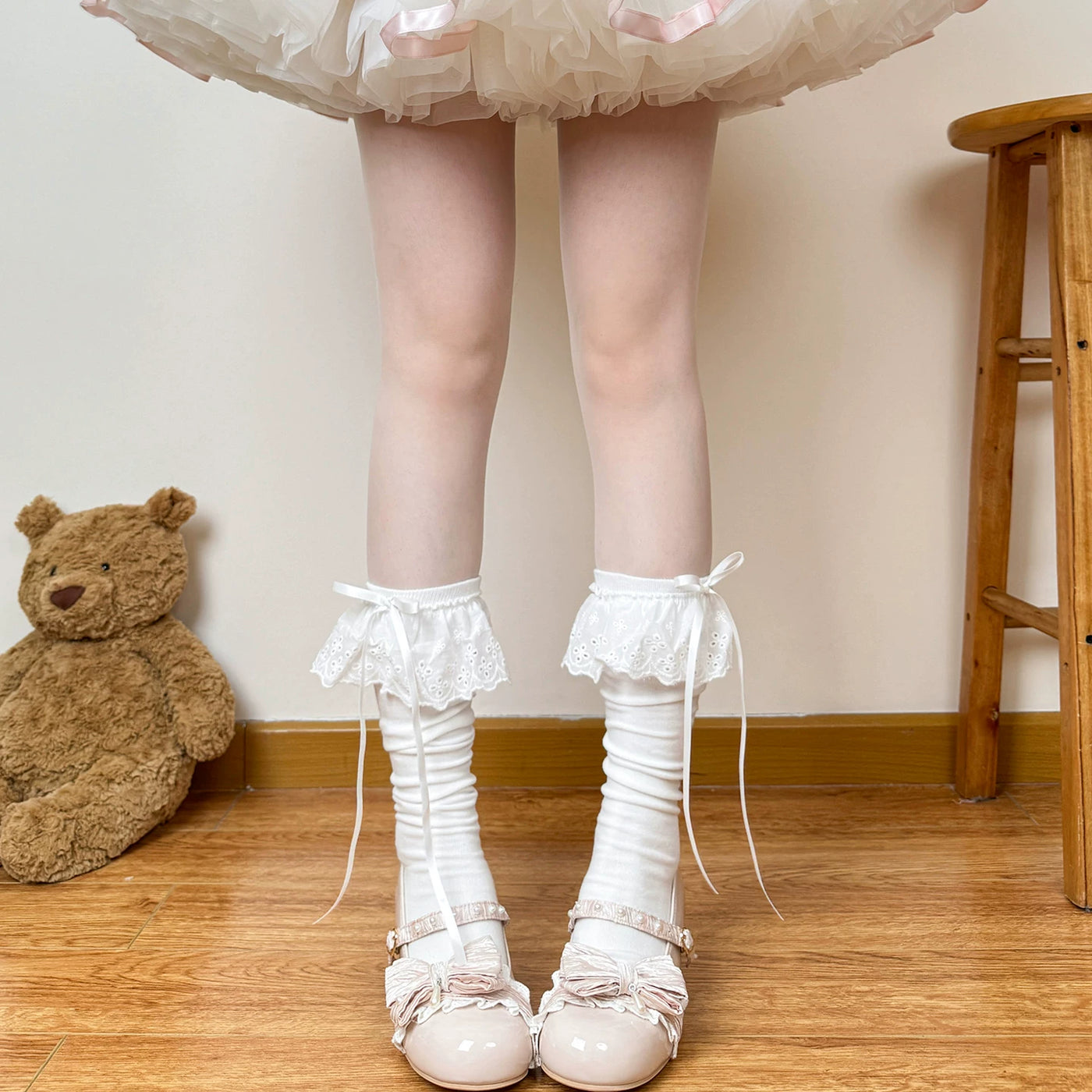 Chubby Bear Tales - Cream Ballet - Slouchy Calf Socks with Lace Cuffs and Bows