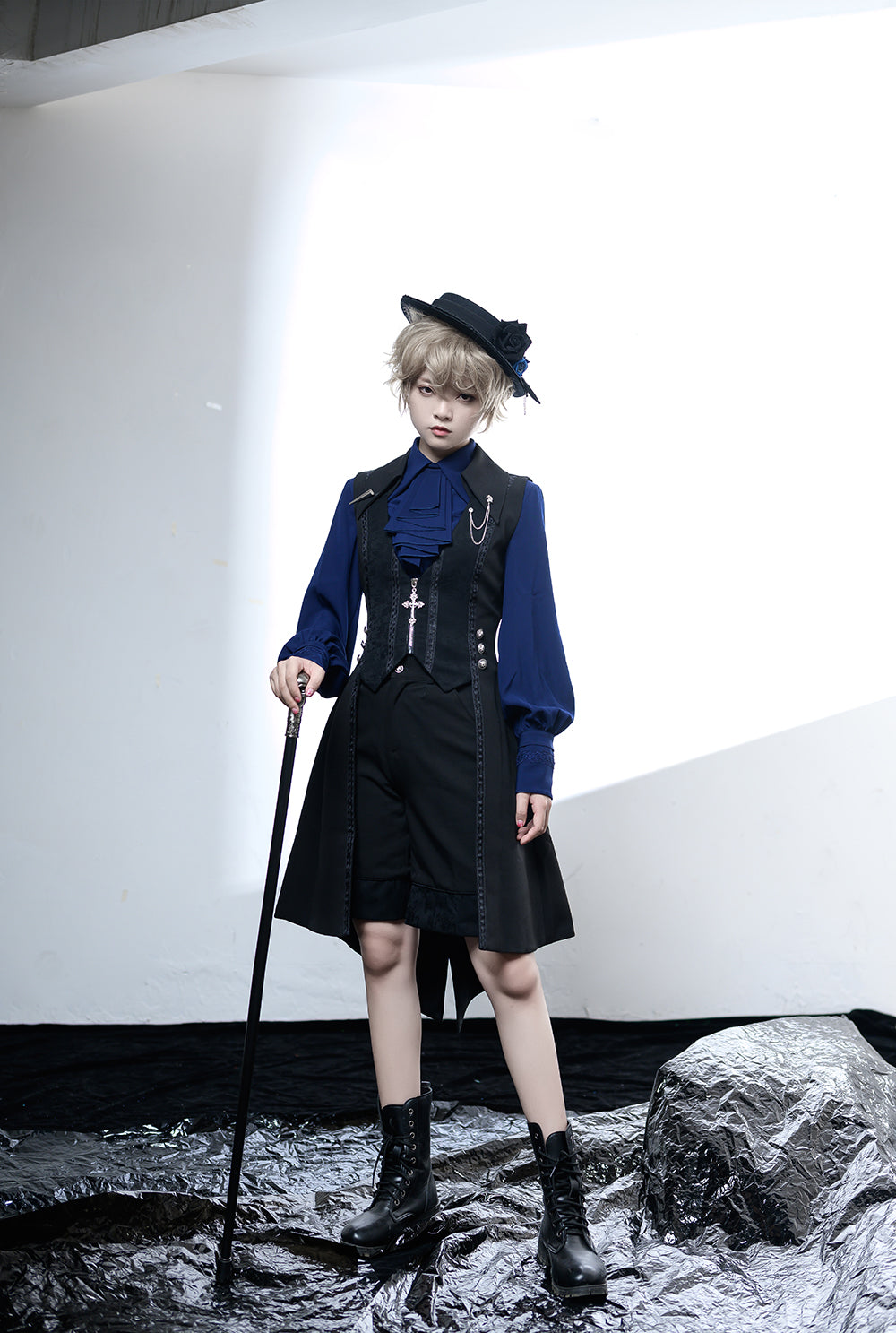 Princess Chronicles - Black and Blue - Retro Ouji Lolita Shirt, Mutton Sleeves