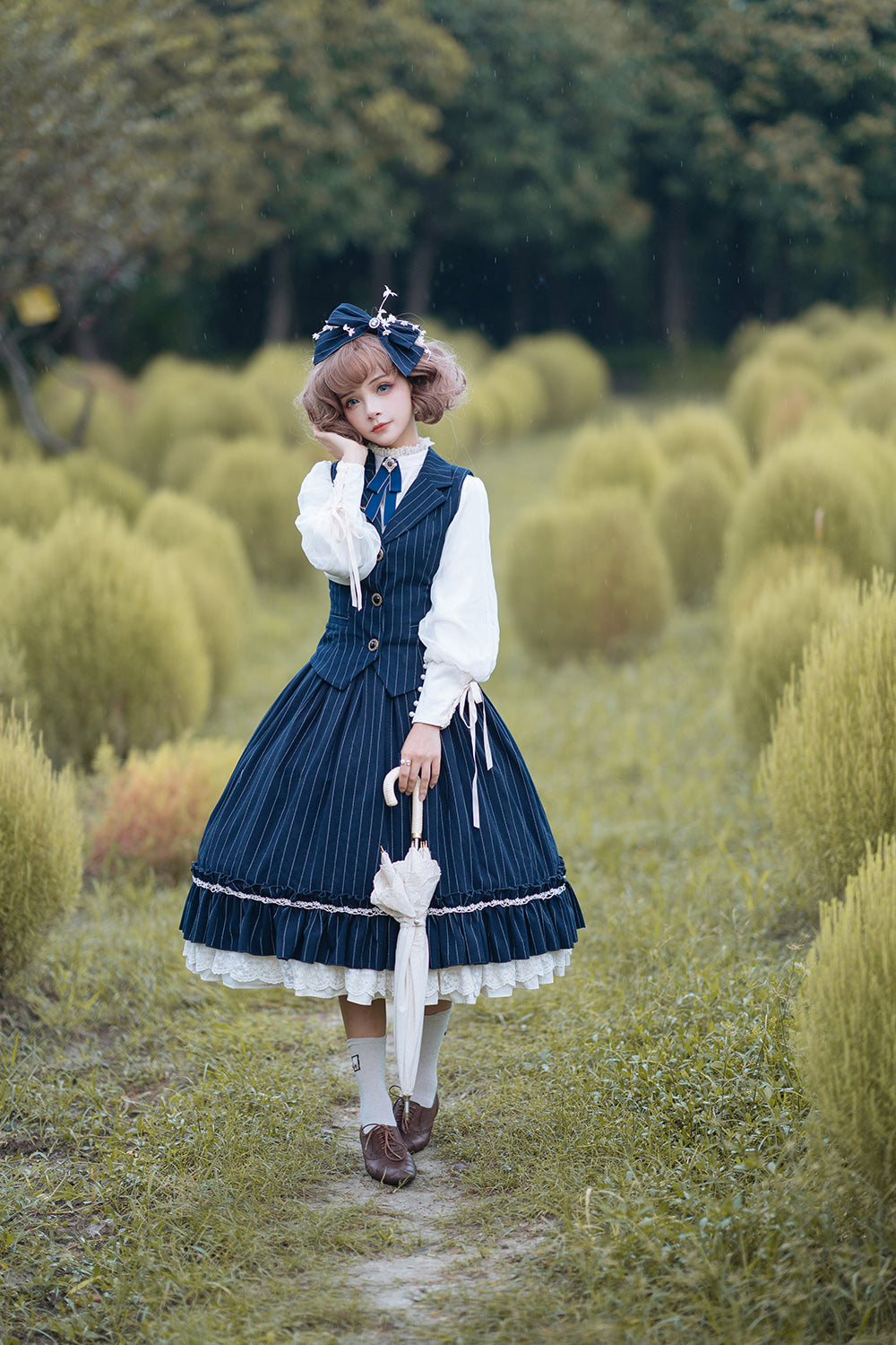 Miss Point - Rose Silhouette - Stripe Vintage Preppy Style Vest