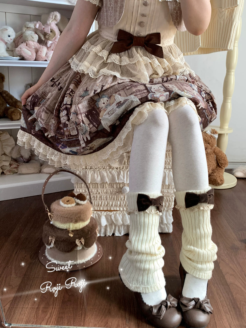 Milky white ribbed knit leg warmer with brown bow and scalloped lace trim
