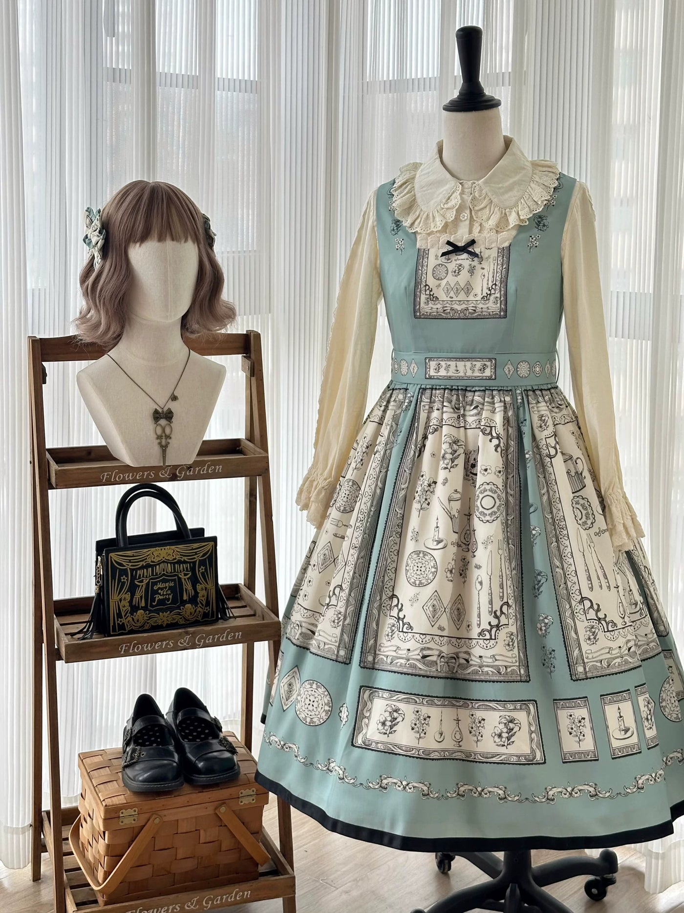 GZYRZ - Porcelain Heart Dream - Lolita Fashion with a Pencil-Style Illustration Print