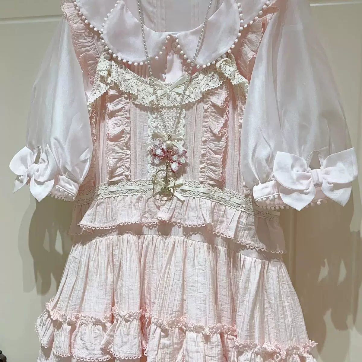 Sweetheart Dream Machine - Petal Collar - Lolita Blouse with Puff Sleeves