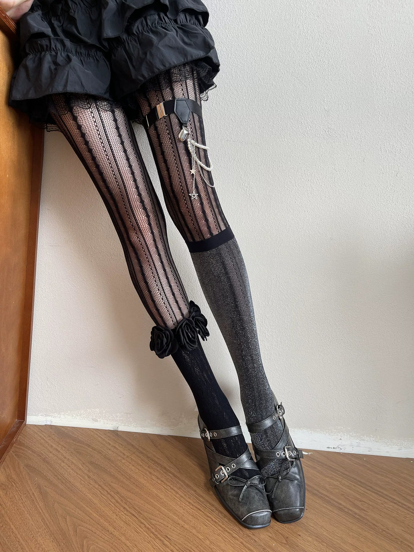 Sock Noble - Dark Camellia - Hosiery and leg accessories with camellia lace detailing