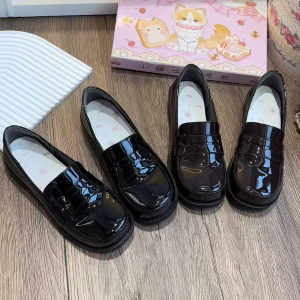 Kitten Toast – Classic Academy – Penny Loafers — product photo 1