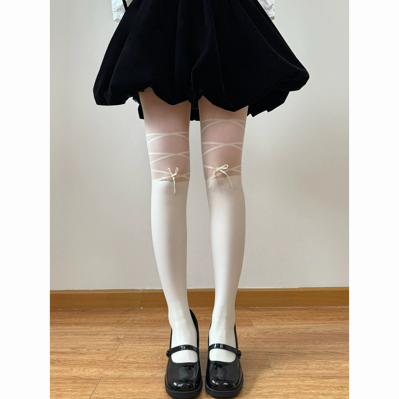 Chubby Bear Tales - Ballet White Collection - One-Size Stockings with Bow and Pattern Variants
