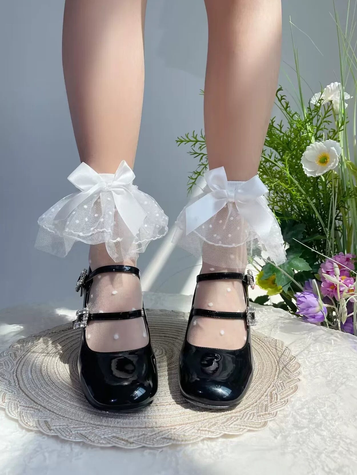 Fantasy Doll - Polka-Dot Bow - Lace-Trimmed Mid-Calf Socks