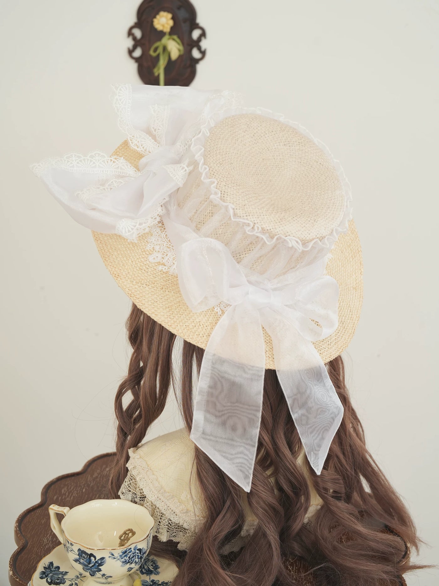 Star Box - Fresh Lace Bow - Natural Straw Hat with Lace Trim