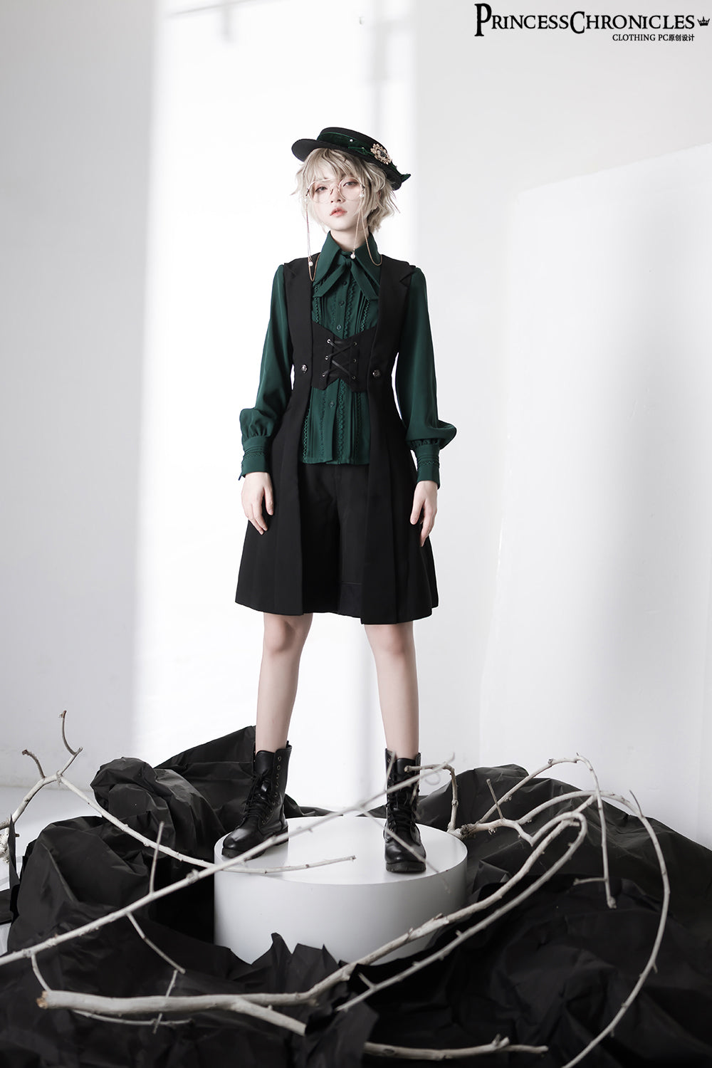 Princess Chronicles - The Night Prelude - Medieval Ouji Lolita Long Vest
