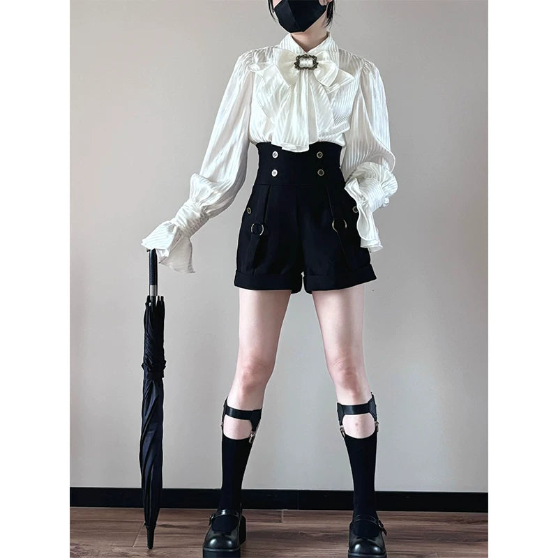 Creamy - French Noir - White blouse and black shorts set with a flared collar and chest bow