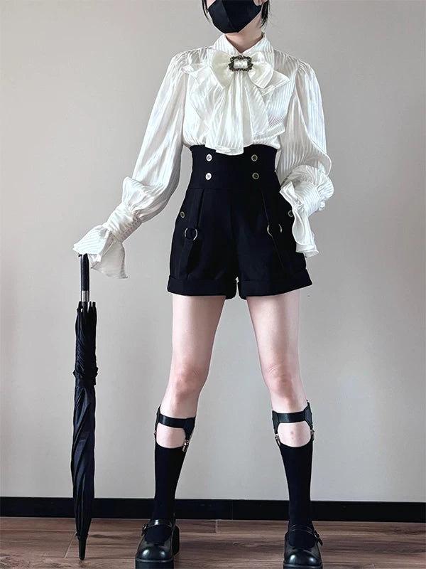 Creamy - French Noir - White blouse and black shorts set with a flared collar and chest bow
