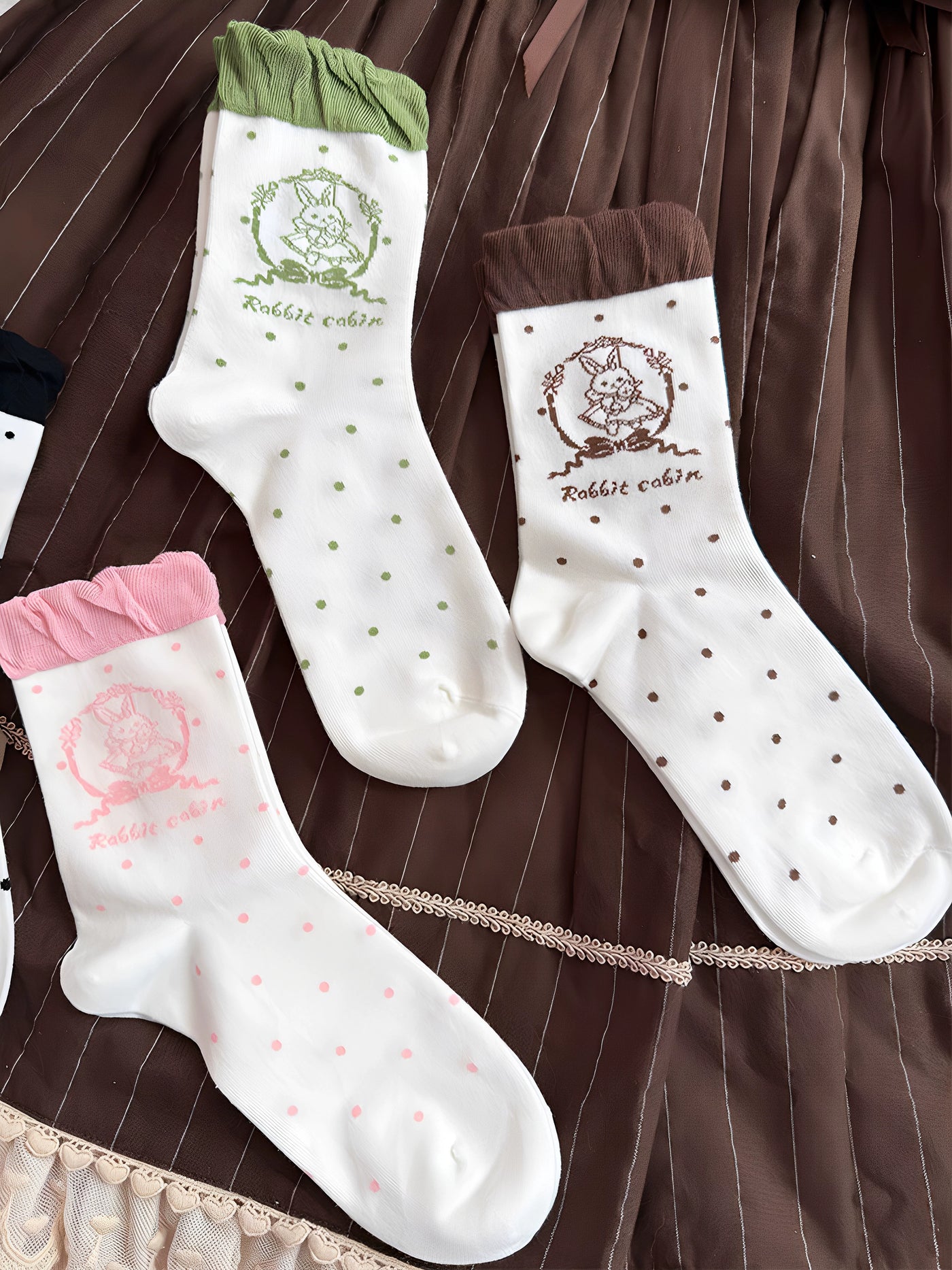 Milky Star Qiaoqiao - Rabbit Cabin - Ruffled Short Socks with a Rabbit Print