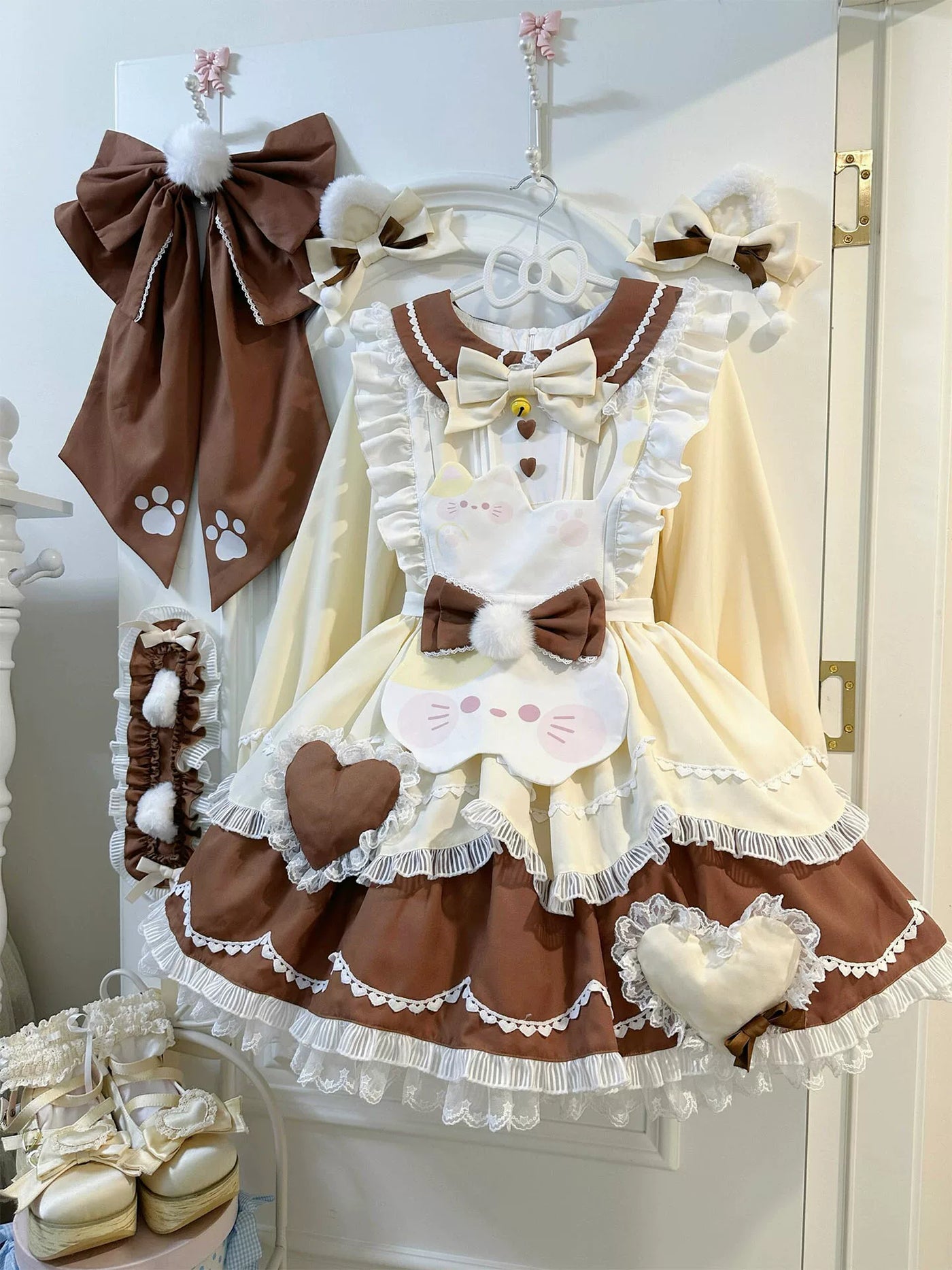 Dream Bunny - Tea Cat - Pastel Long-Sleeve OP with Cat Apron