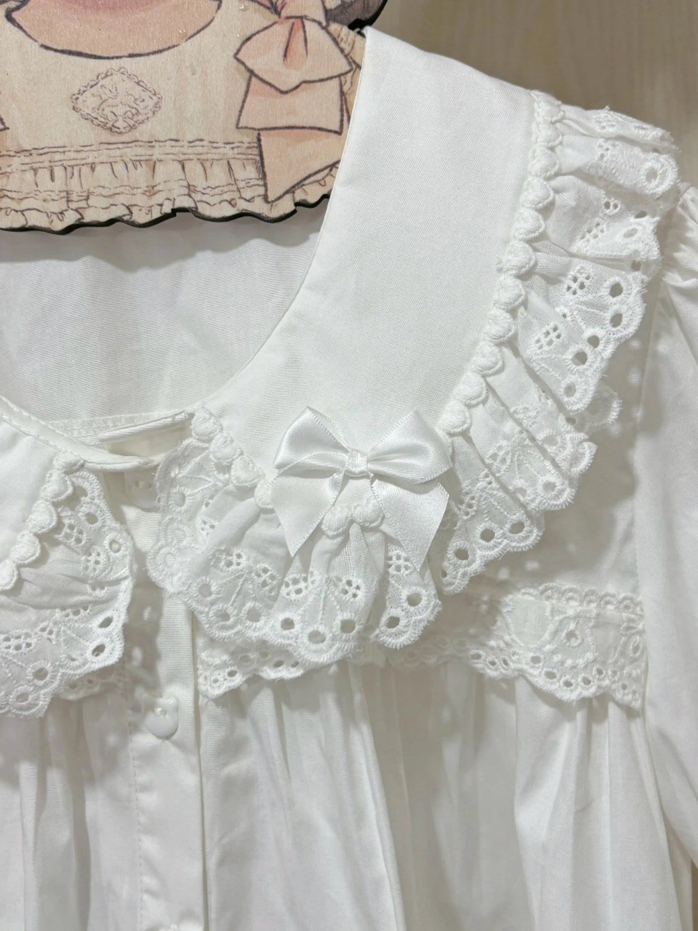 Cat Upon Cat - Lace Collar - Cotton Short-Sleeve Blouse