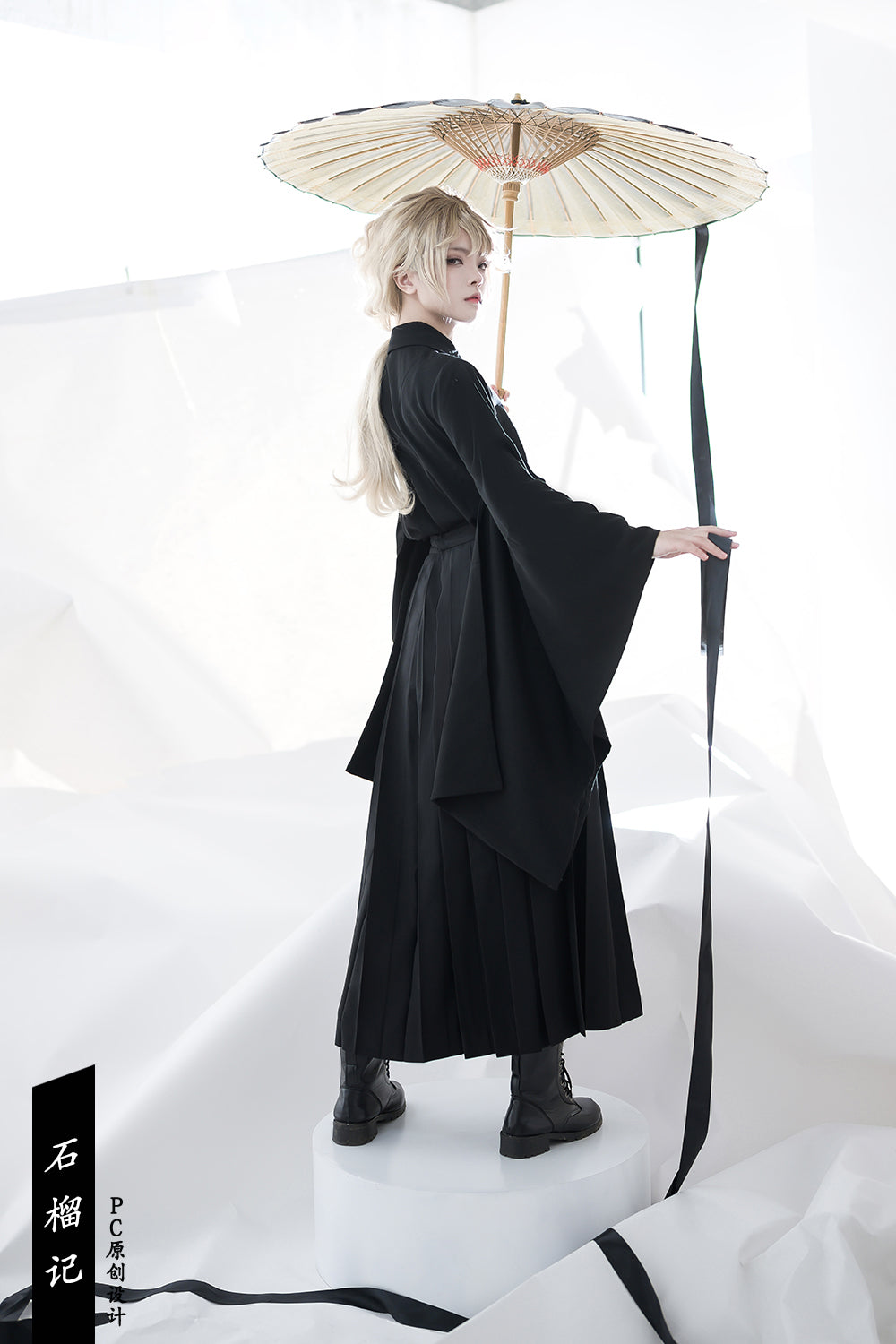 Princess Chronicles - Pomegranate Note - Chinese Style Black Pleated Skirt