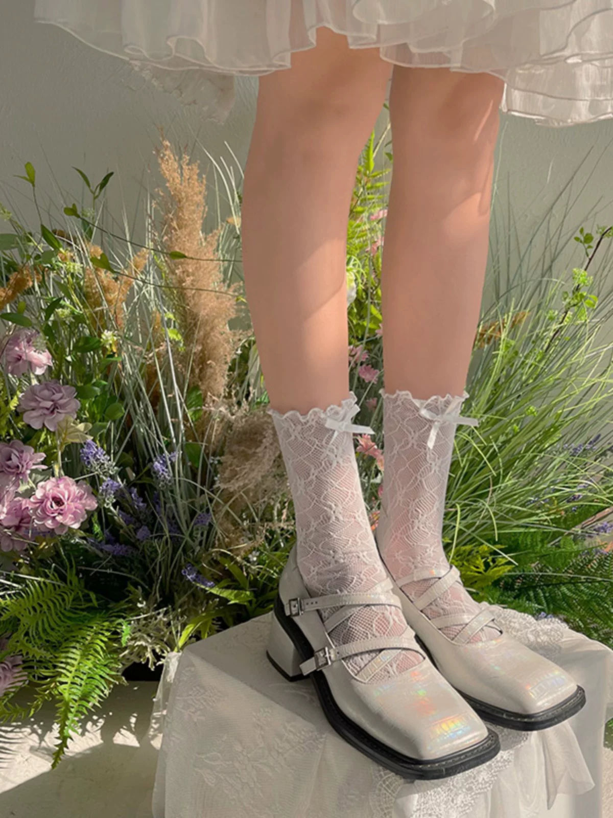 Sock Noble - Candy Lace Bow - Lace-Trimmed Slouch Socks with Ribbon Bows