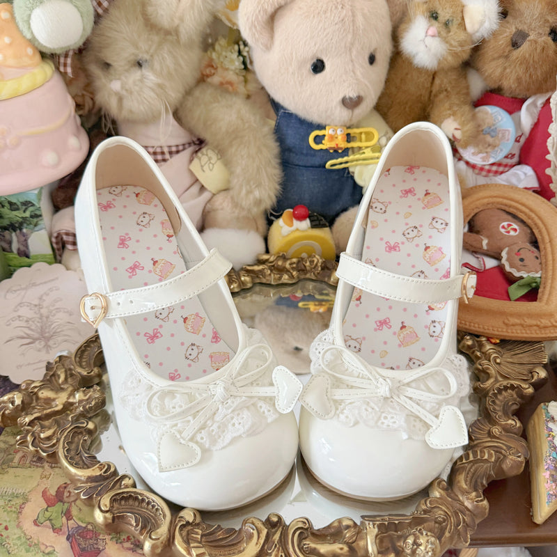 Kitten Toast – Cherry Lace – Cat-Heel Mary Jane Shoes in Glossy White - 2.5 cm Heel — product photo 12