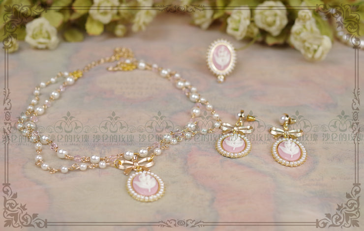 Rose of Sharon - Retro Cameo Lolita Earrings - Earrings