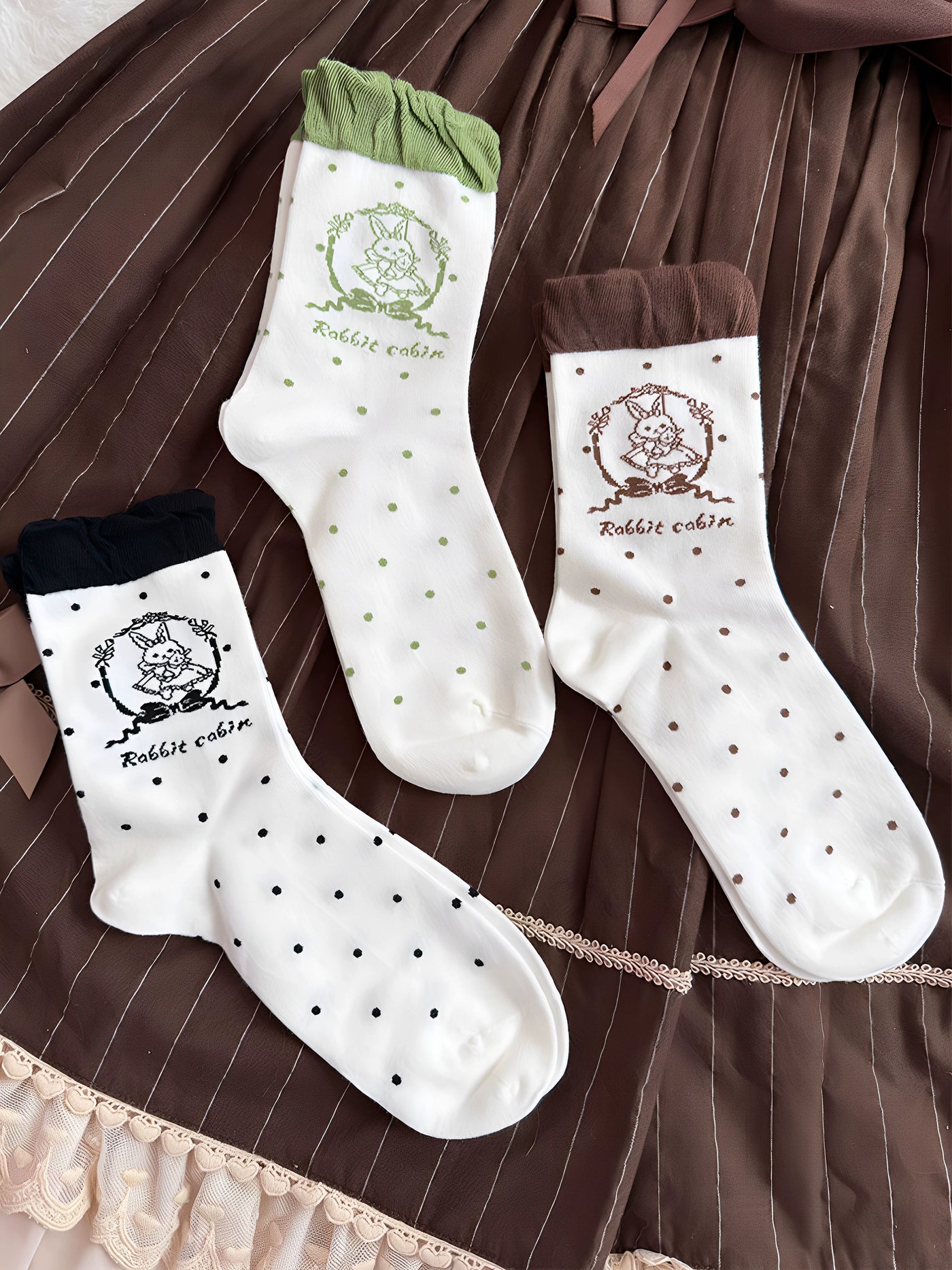 Milky Star Qiaoqiao - Rabbit Cabin - Ruffled Short Socks with a Rabbit Print