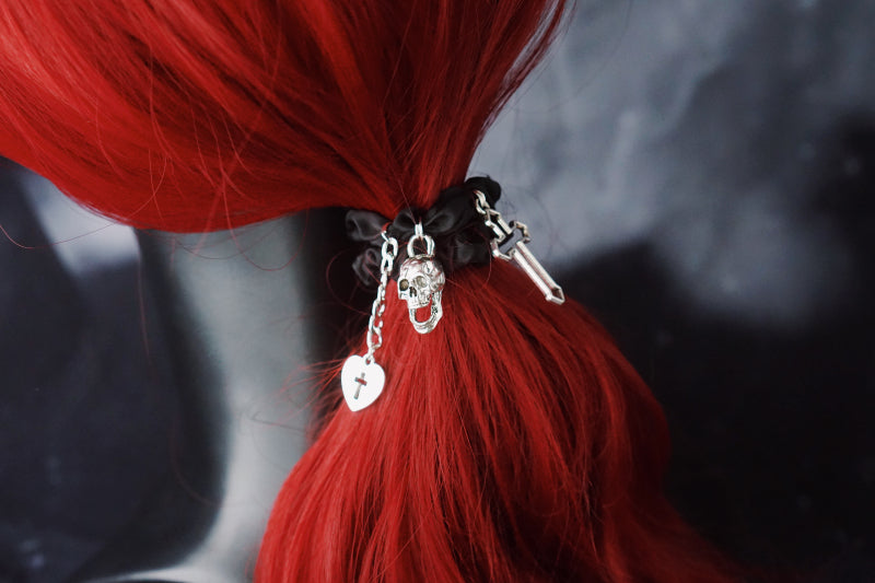 Strange Sugar - Gothic Lolita Black Hardware Skull - Spider Hairband Headwear