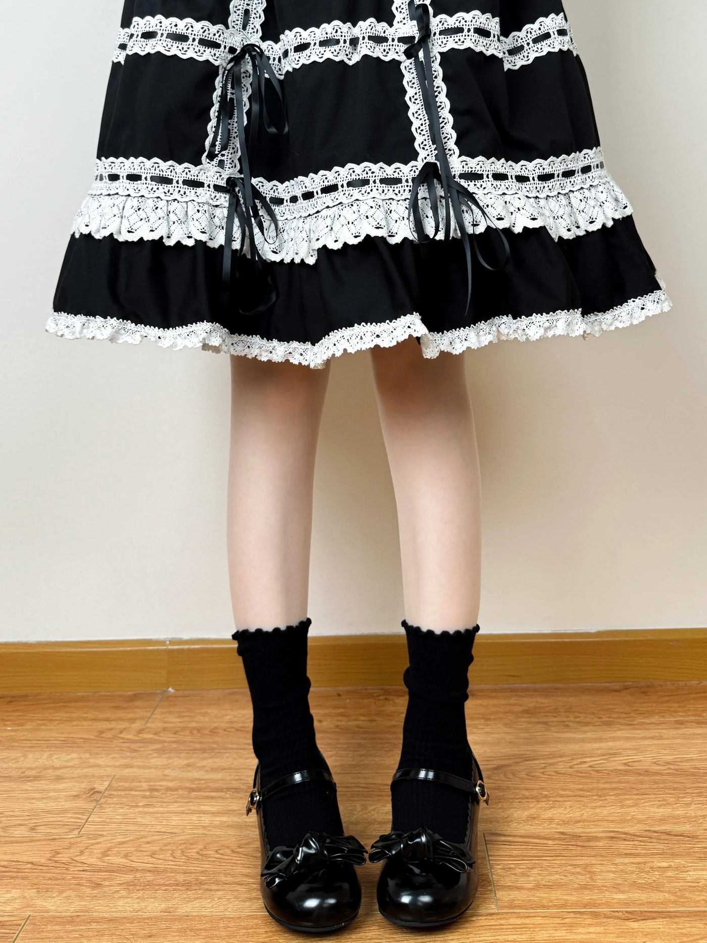Chubby Bear Tales - Doll Ruffle Lace - Scrunched Socks with Scalloped Lace Trim